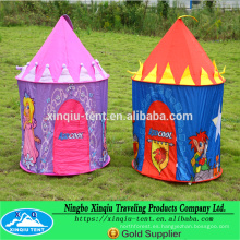 Niños princesa jugando pop up carpa